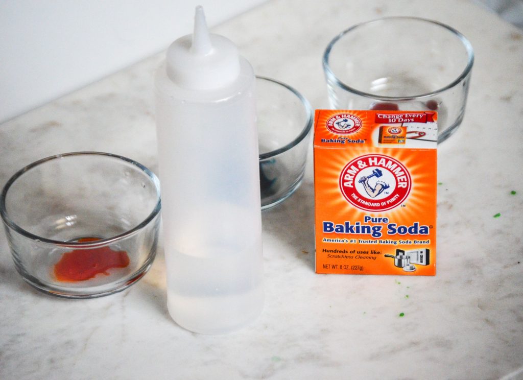 These bottles are perfect for baking soda and vinegar experiments! These are all the supplies you need for this color explosion experiment. 