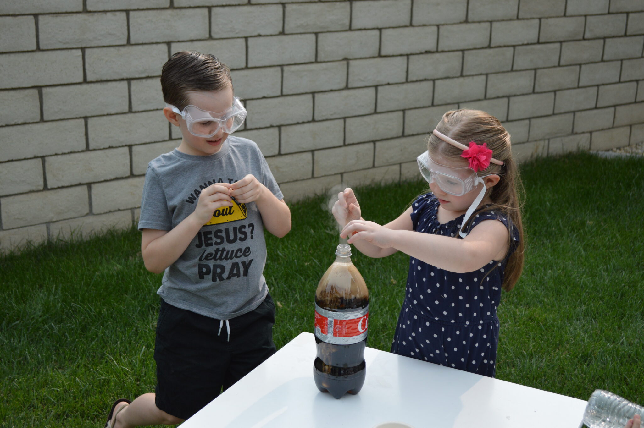 history of mentos and coke experiment