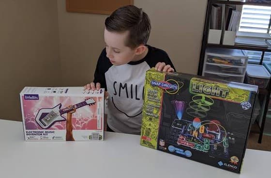 Snap Circuits vs. LittleBits