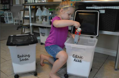 Filling the rocket with citric acid