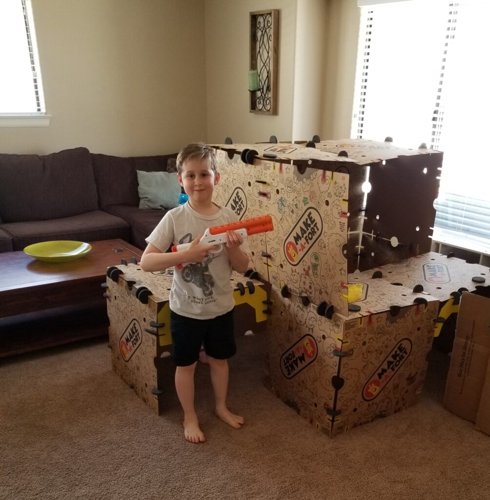 Make-A-Fort Explorer Kit - Build Really Big Forts for Kids - Build  Incredible Forts, Mazes, Tunnels, and More - Made in USA by Make-A-Fort 