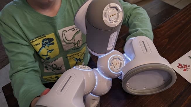 ClicBot kids' coding robot helps young minds discover coding and build a  robot pet » Gadget Flow