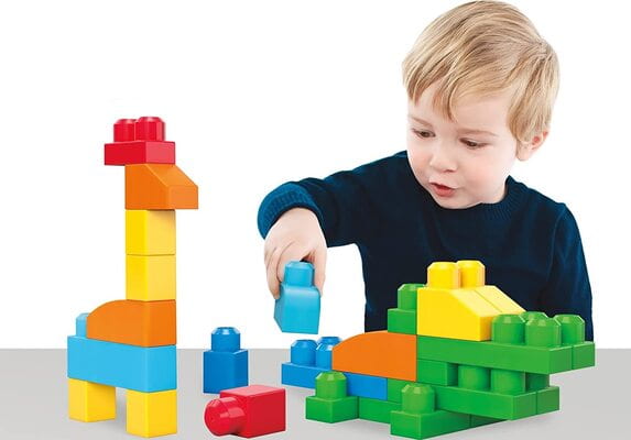 MEGA BLOKS kids playing with blocks