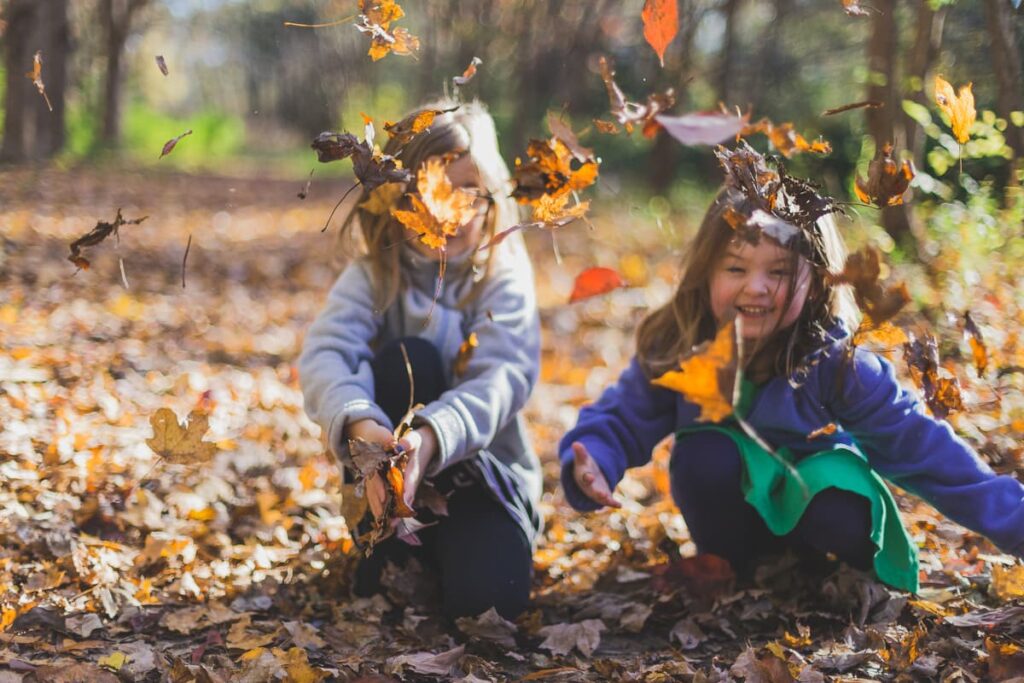 girls playing in leafs msn
