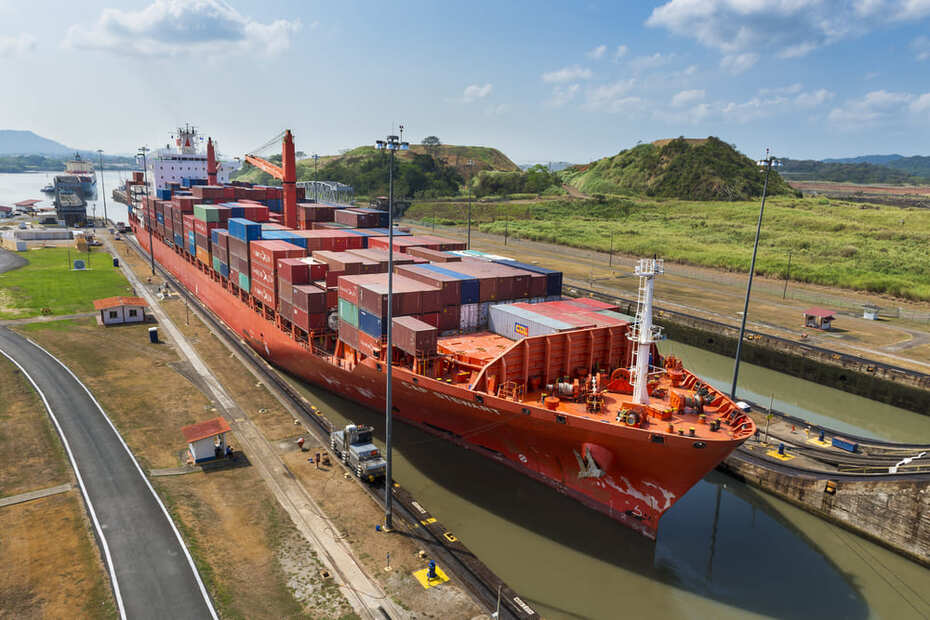 panama canal boat ship