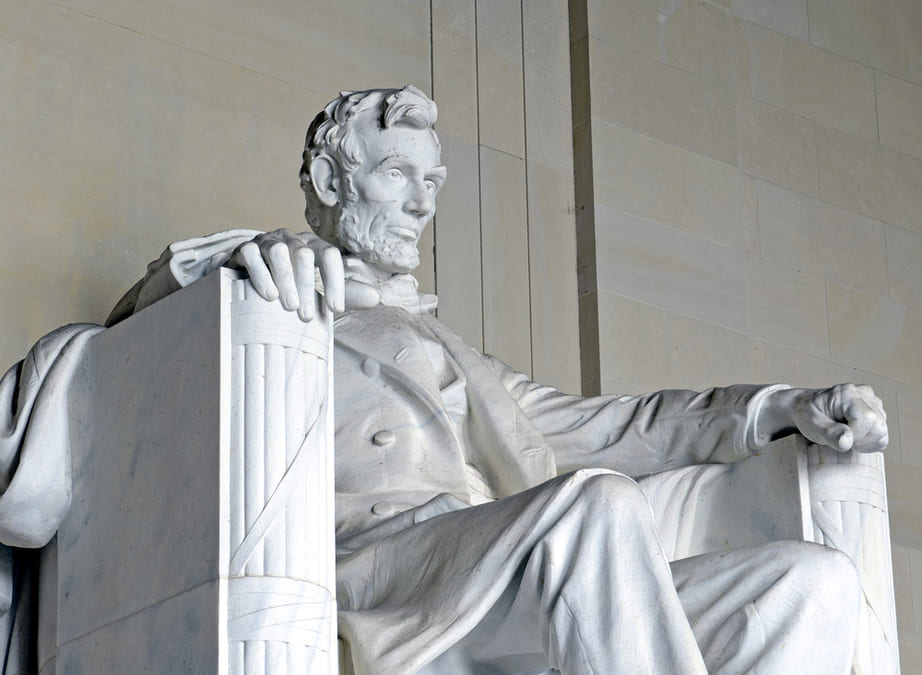 abraham lincoln statue.